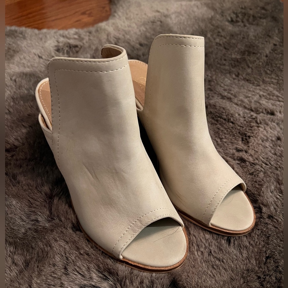 Catherine Malandrino Heeled Booties - Picture 3 of 7